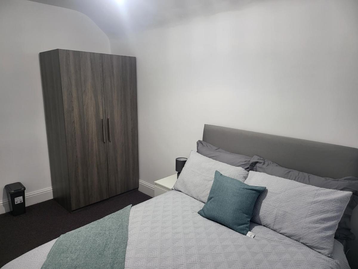 Spacious & Cosy Holiday Home In Манчестър Екстериор снимка